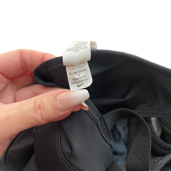 Nike Small Victory Compression Sports Bra Black Logo Straps Medium Impact - Picture 4 of 9